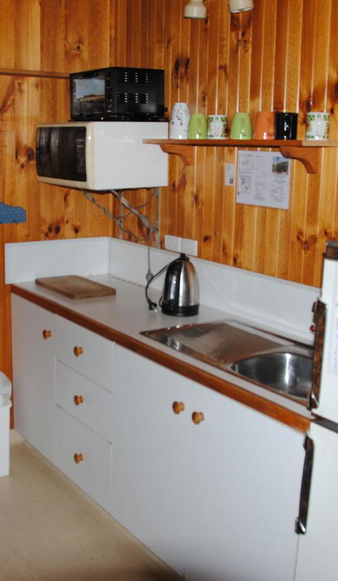The Wombat Cottage - Yamba Accommodation 11