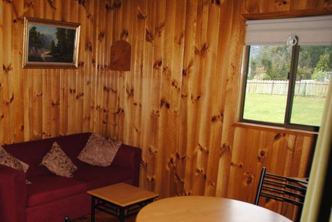 The Wombat Cottage - Yamba Accommodation 6