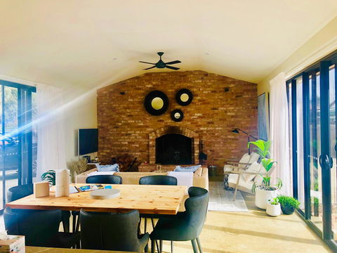 EMBRACING EVANDALE - Hosted By L'Abode Accommodation - Yamba Accommodation 1