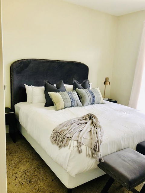 EMBRACING EVANDALE - Hosted By L'Abode Accommodation - Yamba Accommodation 3