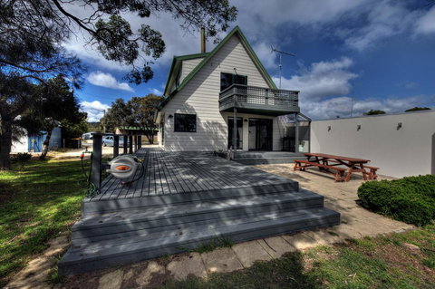 Tutumaz By The River - Yamba Accommodation 2
