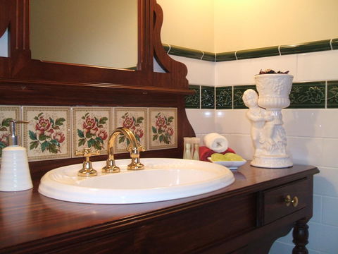 Touchwood Cottages - Yamba Accommodation 22