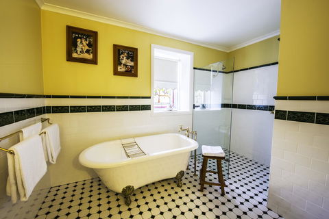 Touchwood Cottages - Yamba Accommodation 10