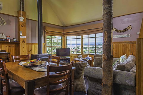 Touchwood Cottages - Yamba Accommodation 32