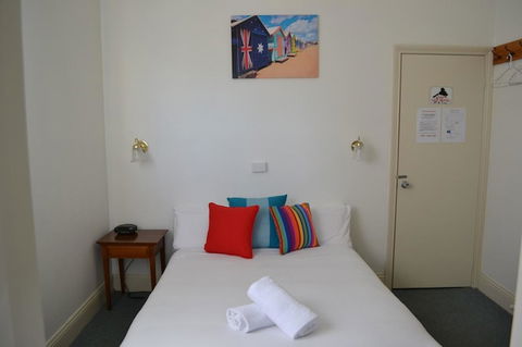 Point Lonsdale Guest House - Yamba Accommodation 11