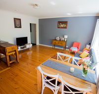 Flora Hill Creek Views - Yamba Accommodation