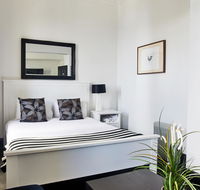 The Royal Hotel Mornington - Yamba Accommodation