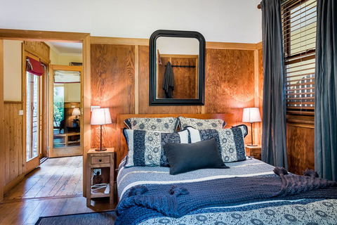 Avalon House - Yamba Accommodation 44