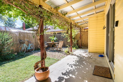 Avalon House - Yamba Accommodation 19