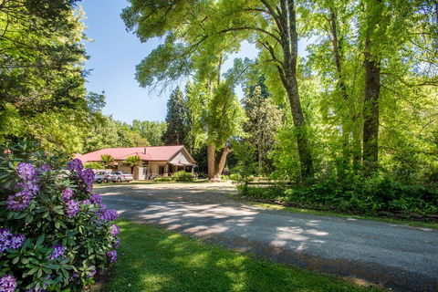 Avalon House - Yamba Accommodation 0