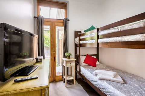 Avalon House - Yamba Accommodation 17