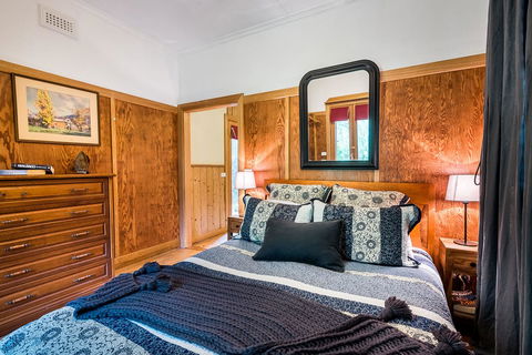 Avalon House - Yamba Accommodation 2