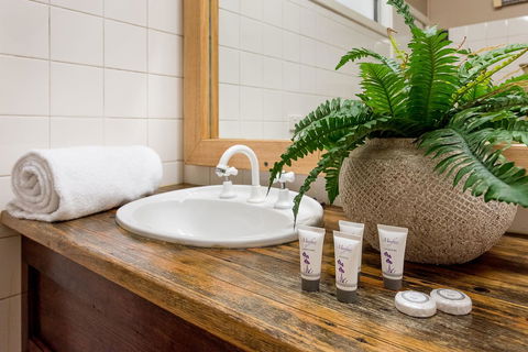 Avalon House - Yamba Accommodation 38