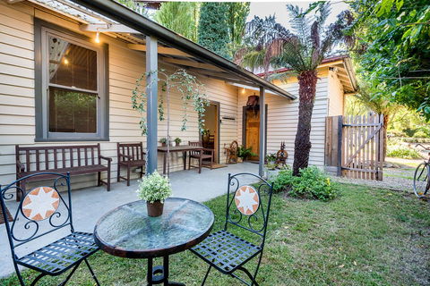 Avalon House - Yamba Accommodation 1