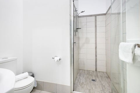 Avalon House - Yamba Accommodation 36