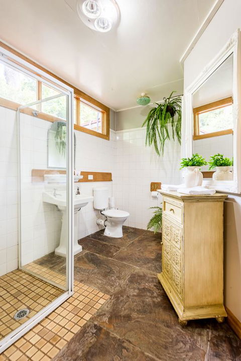 Avalon House - Yamba Accommodation 21