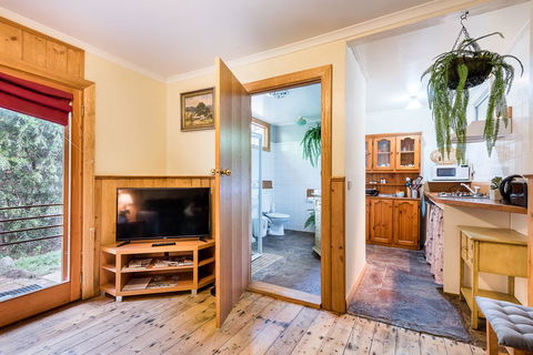 Avalon House - Yamba Accommodation 42