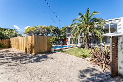 Front Beach House - Yamba Accommodation 5