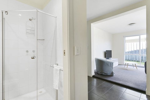 Front Beach House - Yamba Accommodation 23