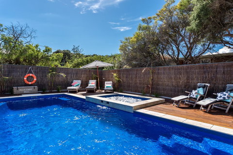 Front Beach House - Yamba Accommodation 6