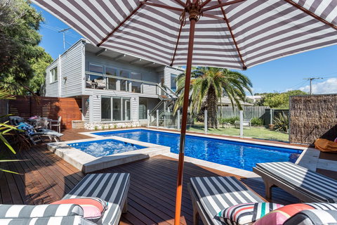 Front Beach House - Yamba Accommodation 7