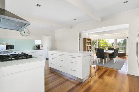 Front Beach House - Yamba Accommodation 3