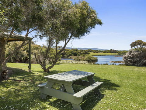 Apollo Bay Cottages - Yamba Accommodation 6