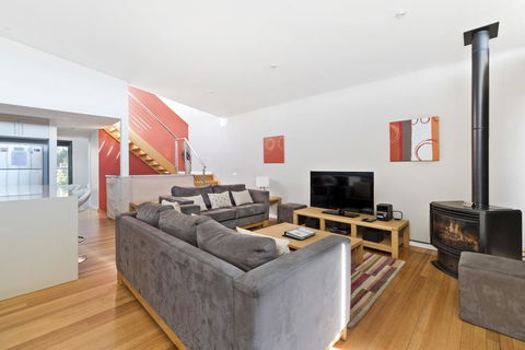 Apollo Bay Cottages - Yamba Accommodation 12