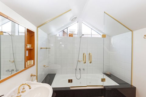 54 On Bank - Yamba Accommodation 38