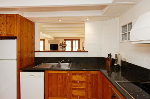 54 On Bank - Yamba Accommodation 43