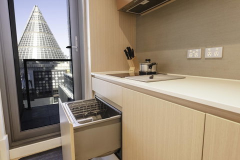Brady Hotels Central Melbourne - Yamba Accommodation 9