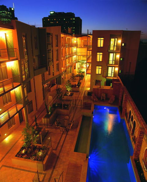 Melbourne Metropole Central Official - Yamba Accommodation 3