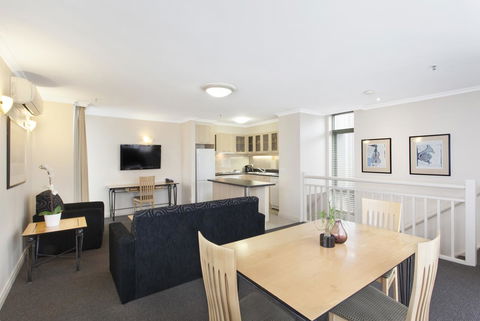 Melbourne Metropole Central Official - Yamba Accommodation 14