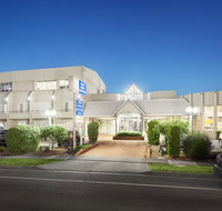 Ciloms Airport Lodge - Yamba Accommodation