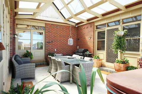 Oxford Rise Apartment - Yamba Accommodation 15