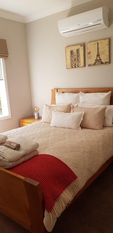 Oxford Rise Apartment - Yamba Accommodation 5