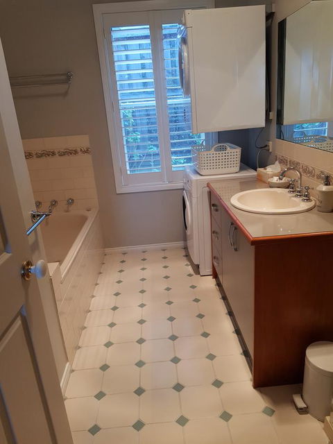 Oxford Rise Apartment - Yamba Accommodation 10
