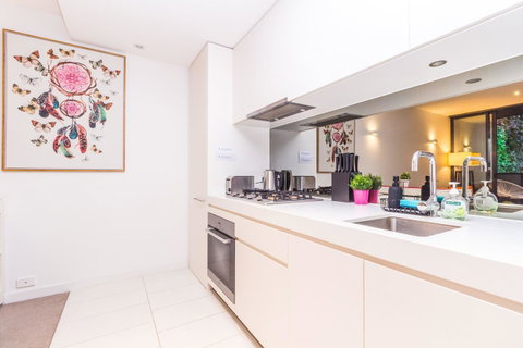 Stay Like Home - Yamba Accommodation 9