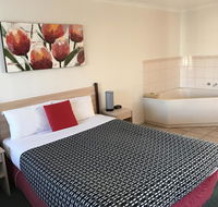 Beachcomber Motel  Apartments - Yamba Accommodation