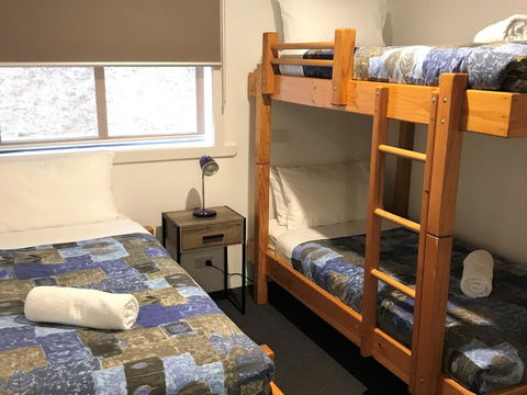 Snow View Holiday Units - Yamba Accommodation 19