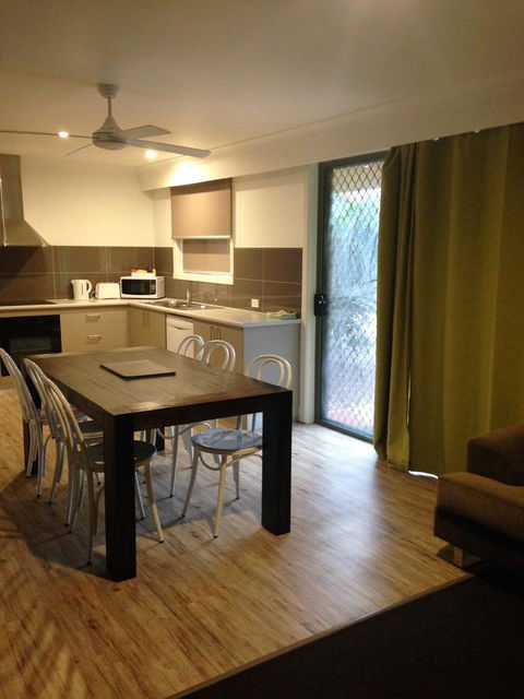 Snow View Holiday Units - Yamba Accommodation 16