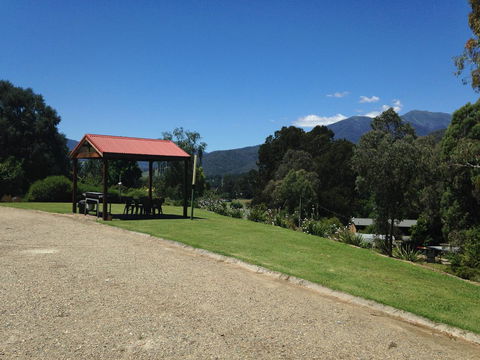 Snow View Holiday Units - Yamba Accommodation 6