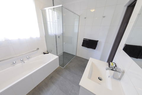 Greenvale Holiday Units - Yamba Accommodation 2