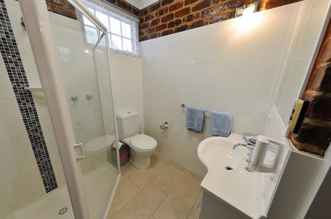 Greenvale Holiday Units - Yamba Accommodation 5