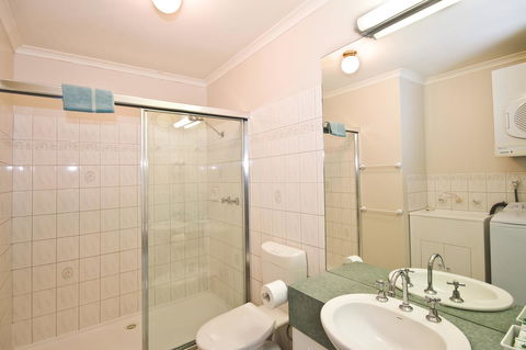Anchorage Motel & Villas Lorne - Yamba Accommodation 33