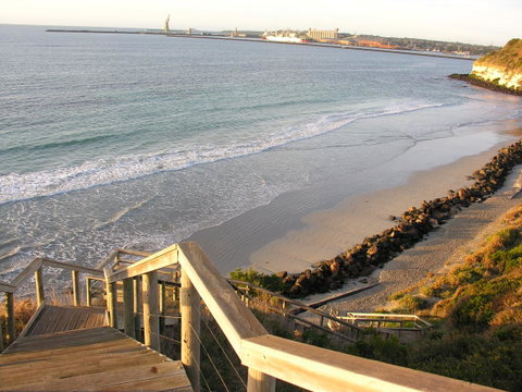 Clifftop Apartments Portland Vic - Yamba Accommodation 6
