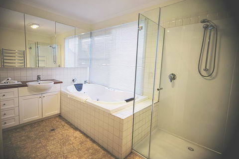 Rayville Boat Houses - Yamba Accommodation 13
