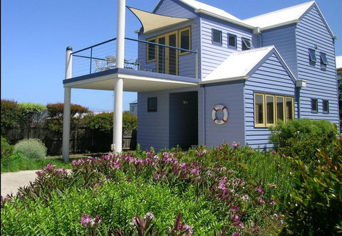 Rayville Boat Houses - Yamba Accommodation 1