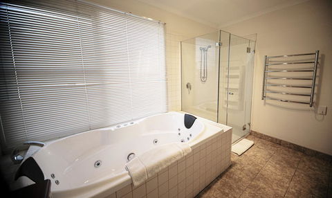 Rayville Boat Houses - Yamba Accommodation 11