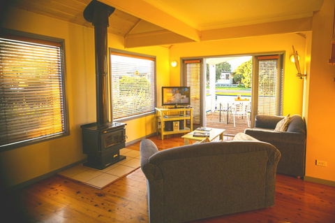 Rayville Boat Houses - Yamba Accommodation 4